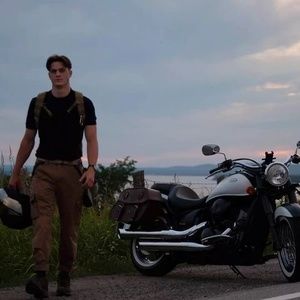 Meet your Posher, Simon